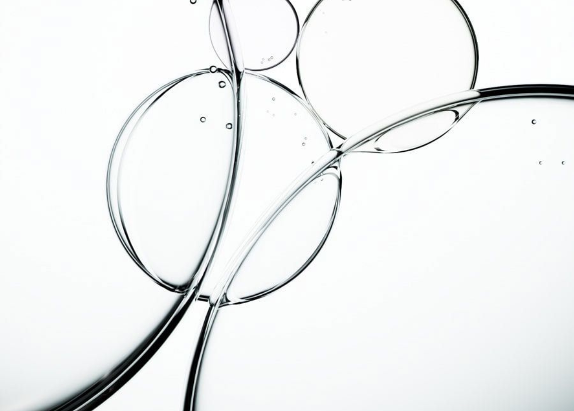 Salicylic Acid, Decoded: The Dermatologist's Favorite Pore-Clearing Acid